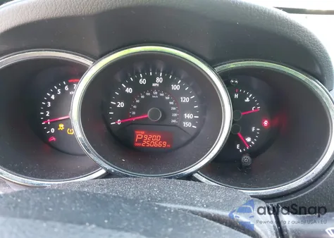 2013 Kia Sorento Lx z USA, uszkodzony, nr VIN 5XYKTCA65DG386614